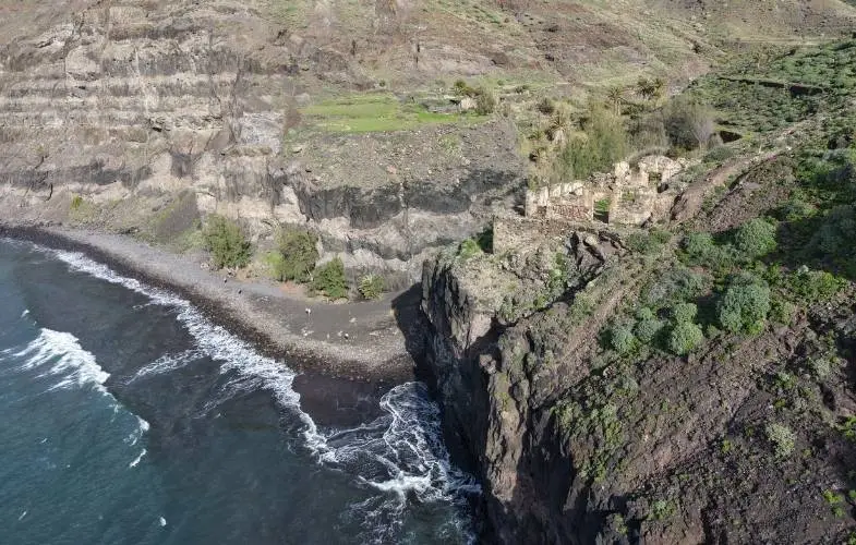 A GüiGüi öböl és partvidék felülnézetből Gran Canarián